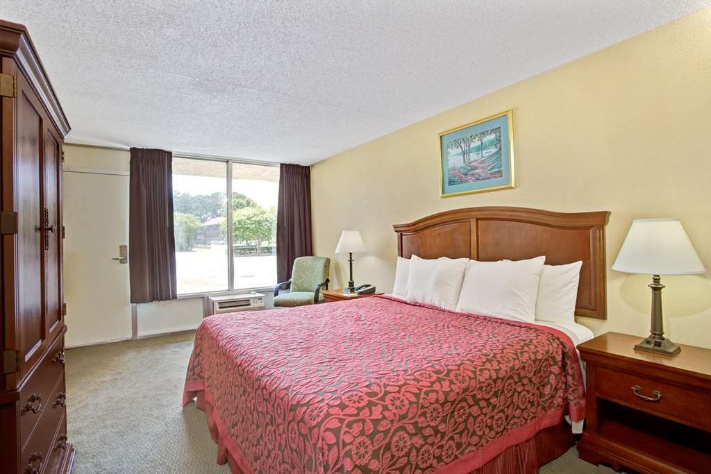 Days Inn By Wyndham Hampton Near Coliseum Convention Center Zimmer foto